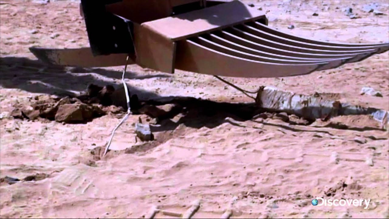 Buffalo Truck Picks Up an IED Wire - Blood Road Bomb Squad, episode 2