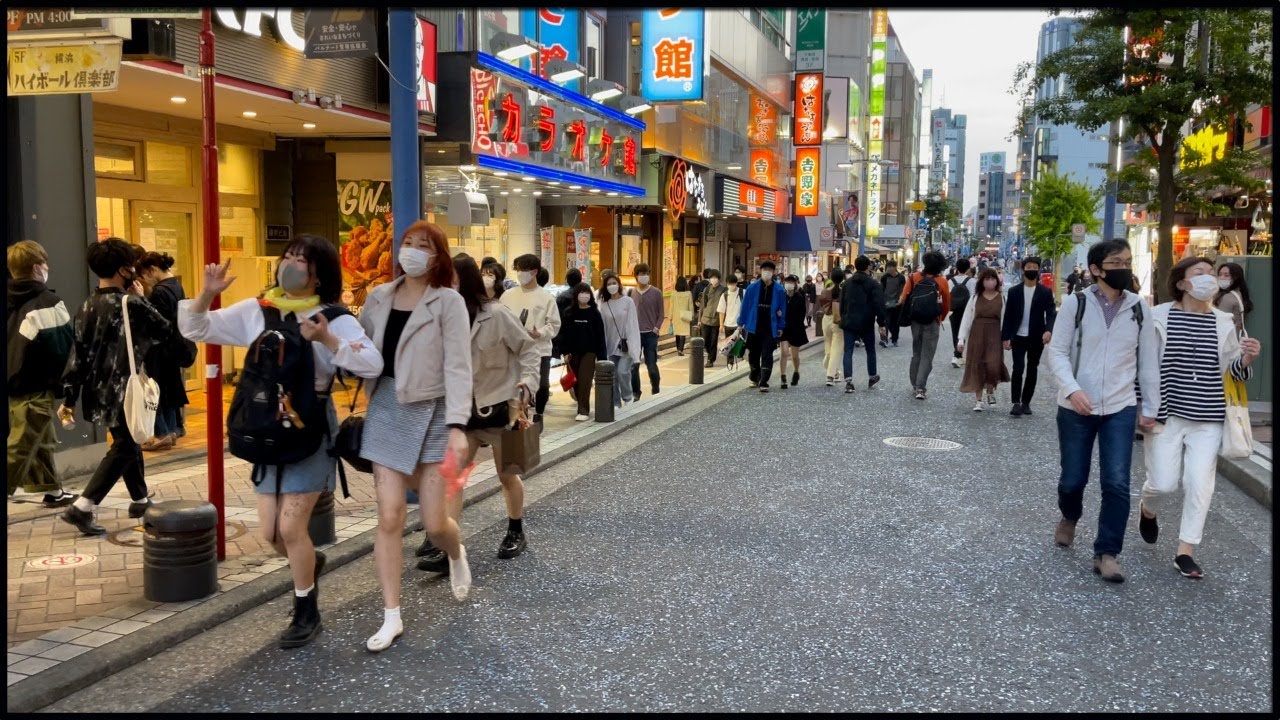 Japan Live - Saturday Night Walk in Yokohama