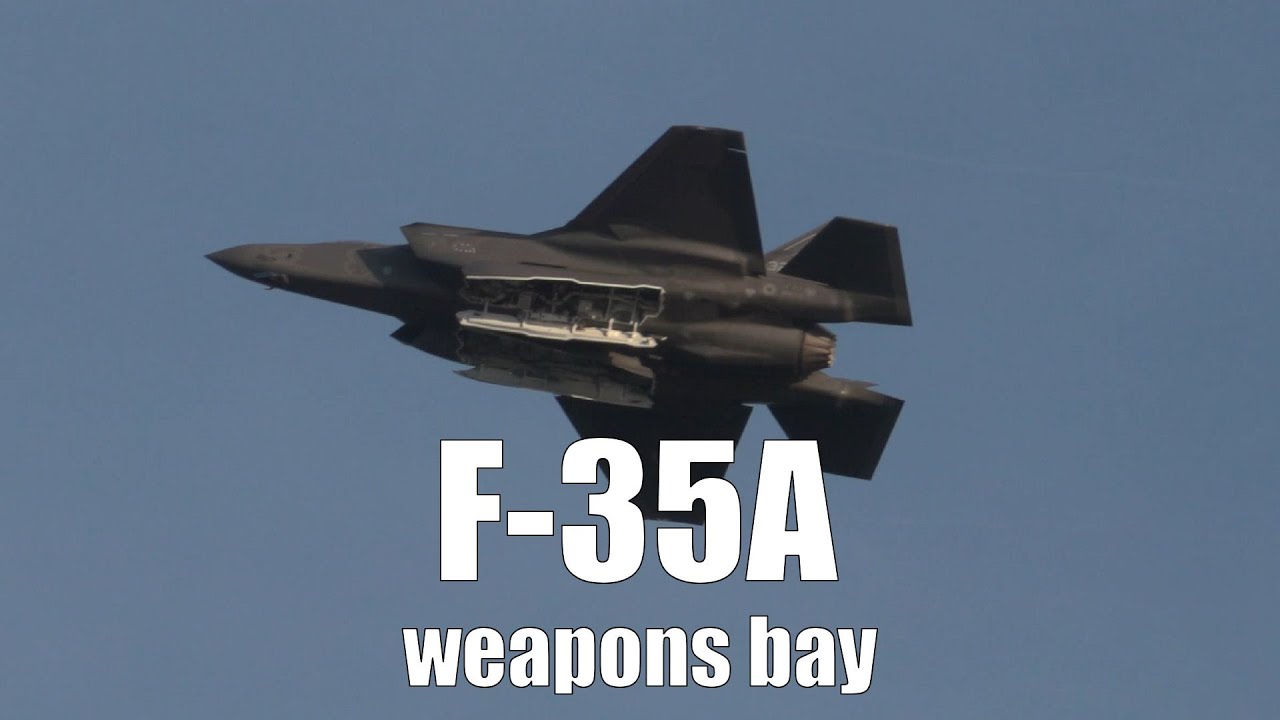 F-35A Opens Weapons Bay In Flight - Kaivari 2021 [4K UHD]