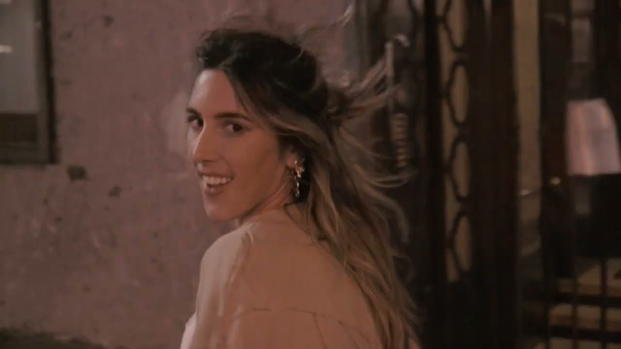 Ophelia Lia - Tutta La Notte (Music Video)