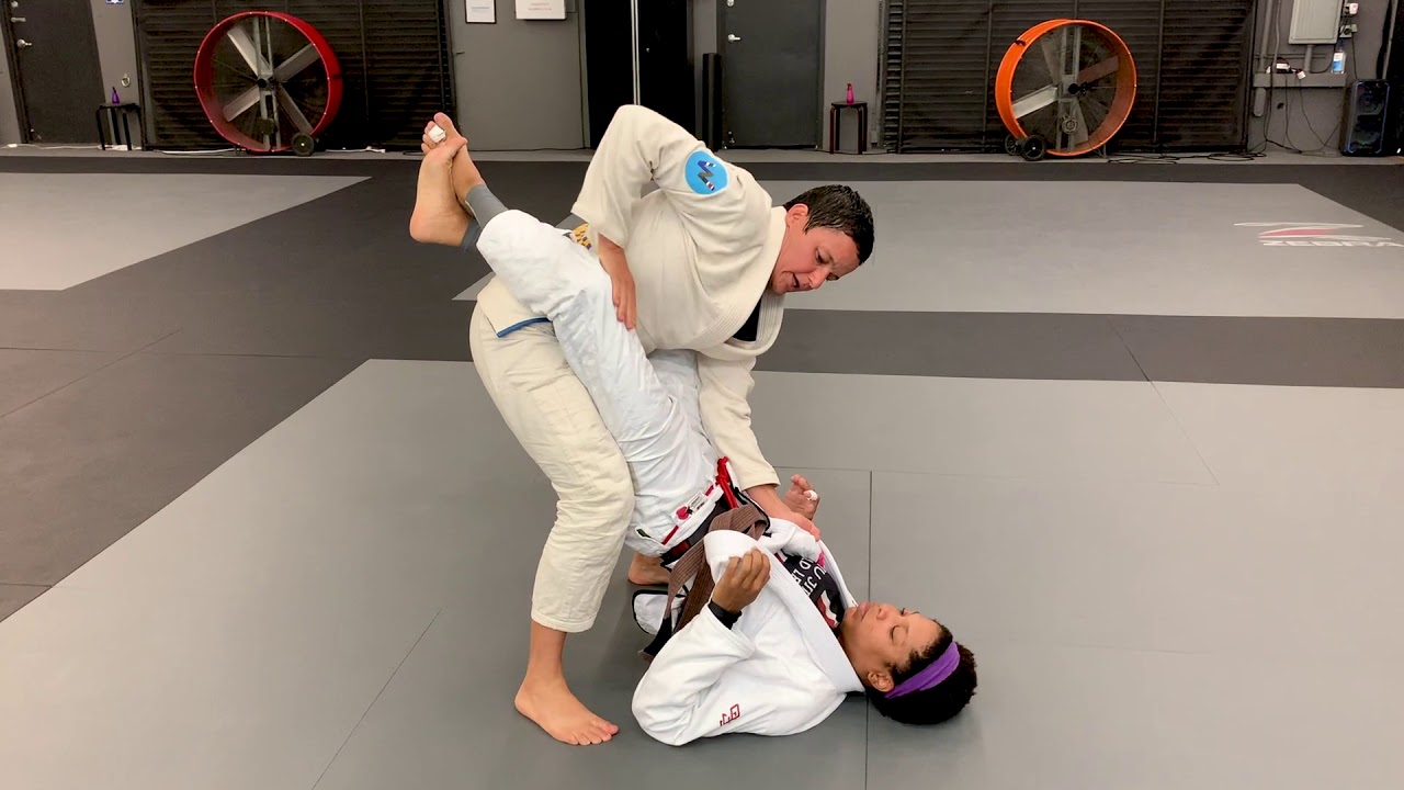 Leka Vieira Teaches 2 Easy Ways to Pass the Closed Guard: BJJ Technique