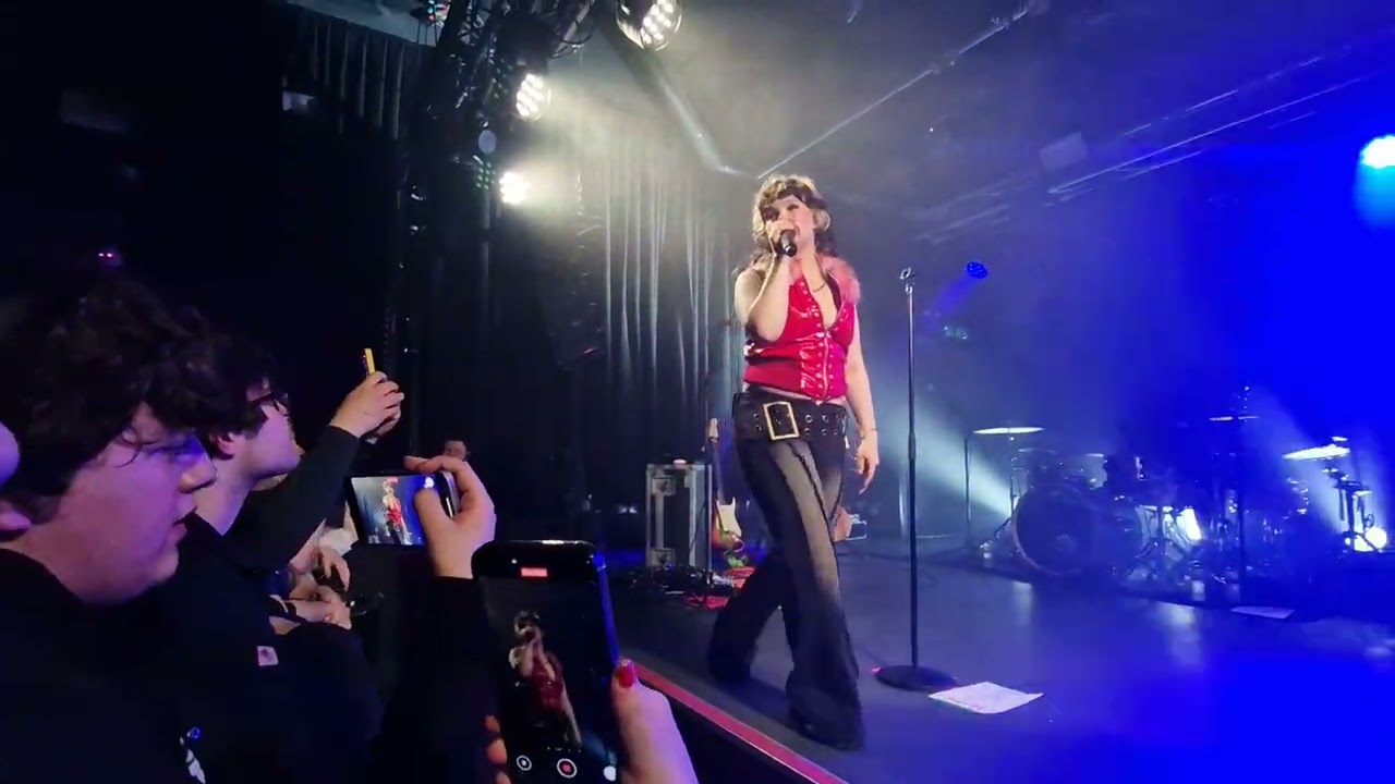 Lola Young - 'Conceited' live at Chalk, Brighton on 13 March 2025
