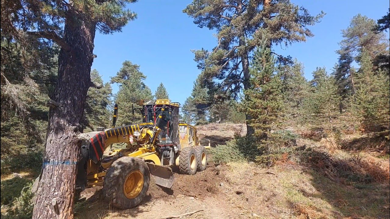 CAT 140M kaya canavarı _rock monster #keşfet #bulldozerofficial #kesfeteyyiz #bulldozerbabazindabad