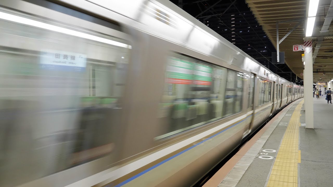 JR神戸線　新長田駅で発生した人身事故の影響で、普通と快速に遅延と運転取り止めがでました。新長田駅　2021/10/8（4K UHD 60fps）