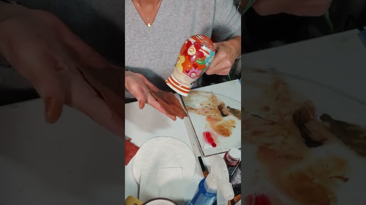 Μετατροπή χαρτιού σε εναλλακτικό δέρμα.