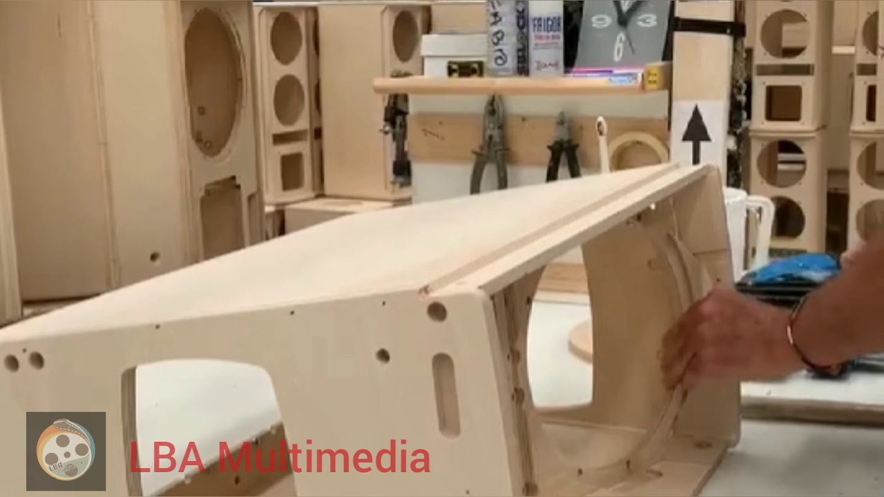 Proses pembuatan BOX SPEAKER LINE ARRAY.