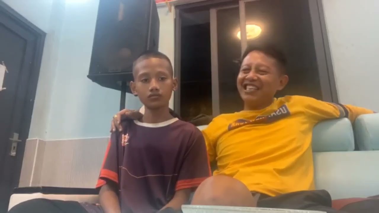 ဆရာကြီးအားတွေ့ရှိပါပြီဖုန်းတွေလည်းပြန်ရပါပြီး ပုလဲမီးသတ် ကိုထင်လင်း