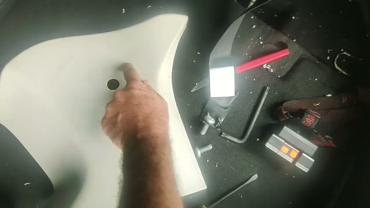 como instalar o terceiro banco da spin 7 lugares