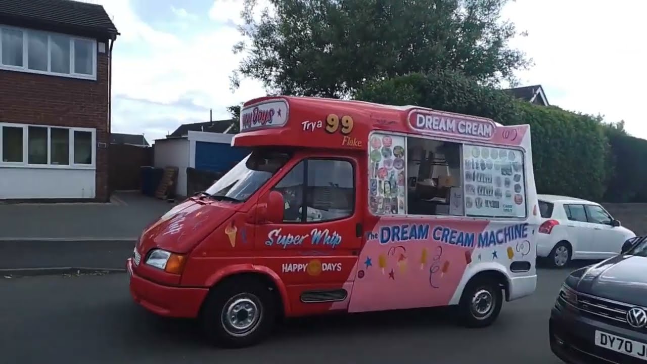 Happy days Ice cream van Playing Different chimes (Including a very fast chime)