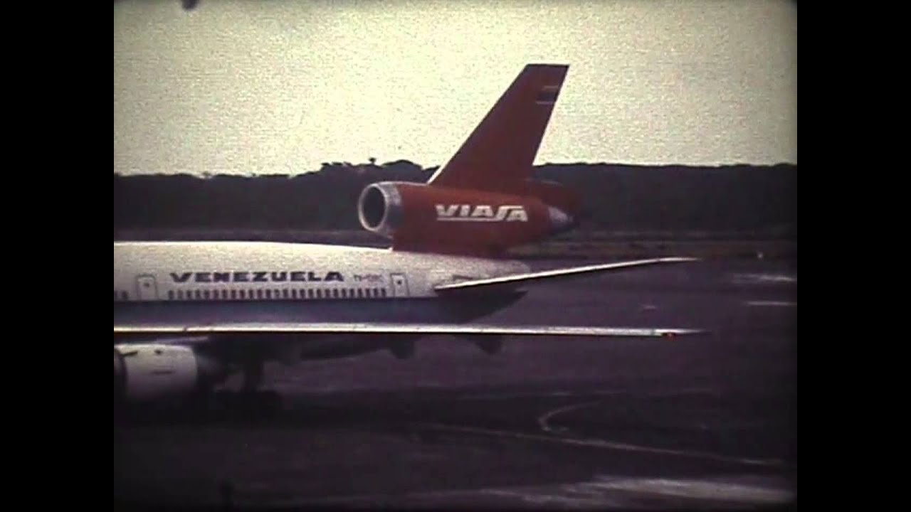 Plane spotting at the Caracas Airport - Super 8 footage