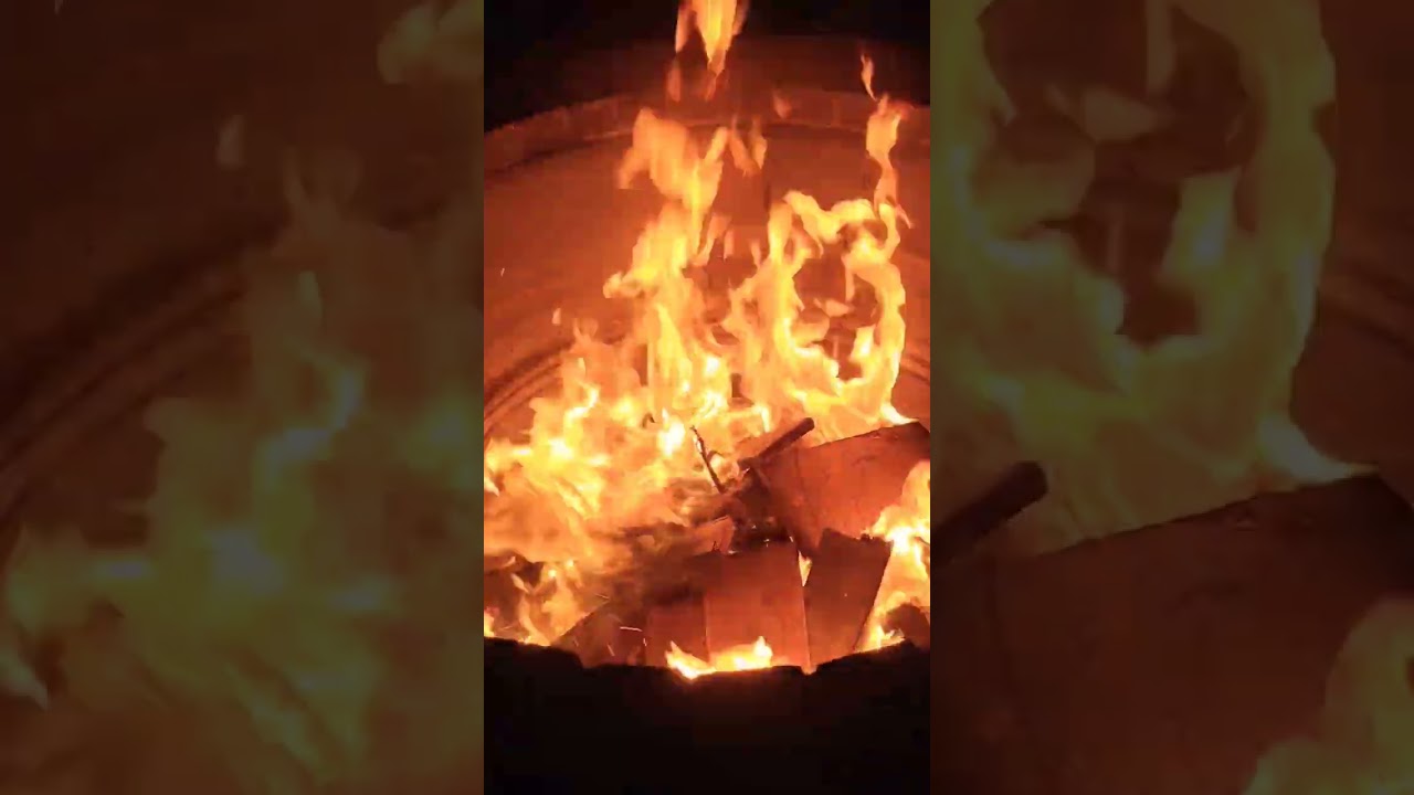 #Firepit #fireplace #relaxing #relaxingsounds #relaxingvideo #meditation #relaxingfiresounds