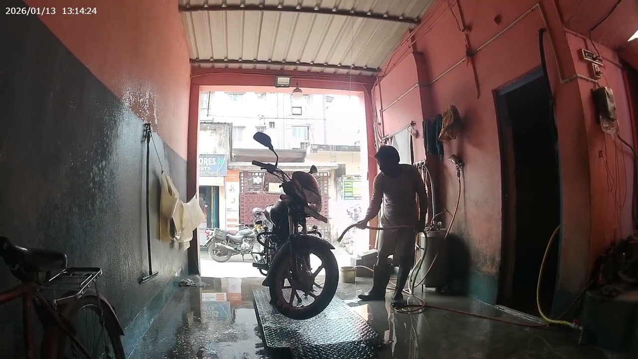 # Kolkata's Chip & Best 🏍️Bike washing 🚰Center at Behala Sursuna Raidhigee 🙏🙏🙏