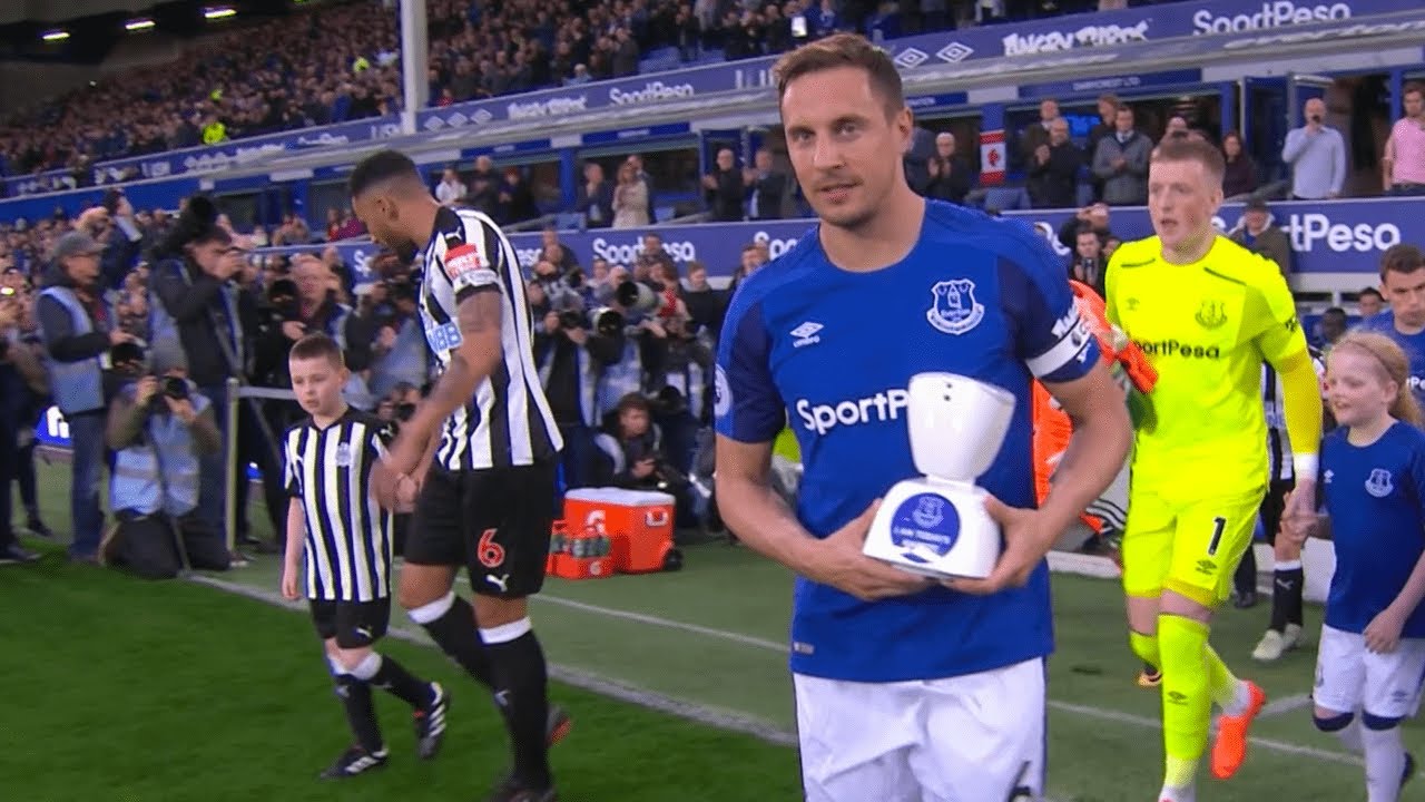 The World's First Virtual Mascot &ndash; Jack McLinden goes to Goodison Park