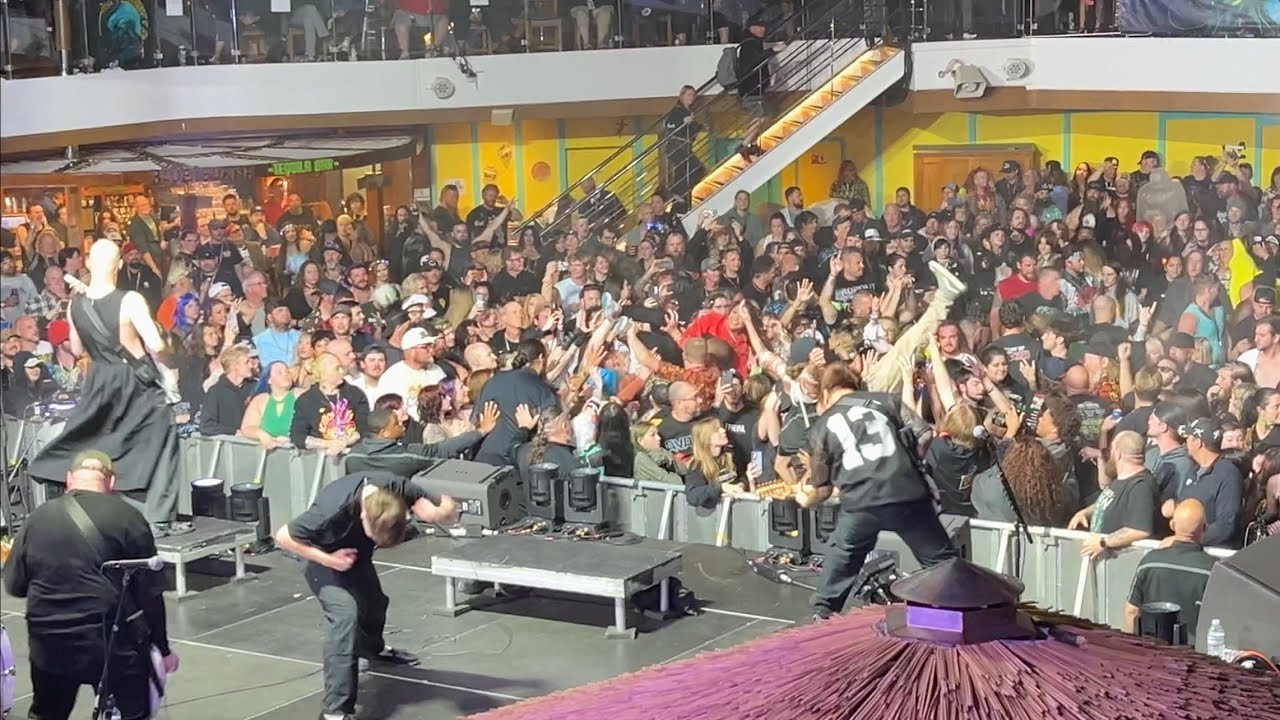 Knocked Loose - Belleville/Deadringer/Piece By Piece - Live at Shiprocked 2026 (deck stage 2nd set)