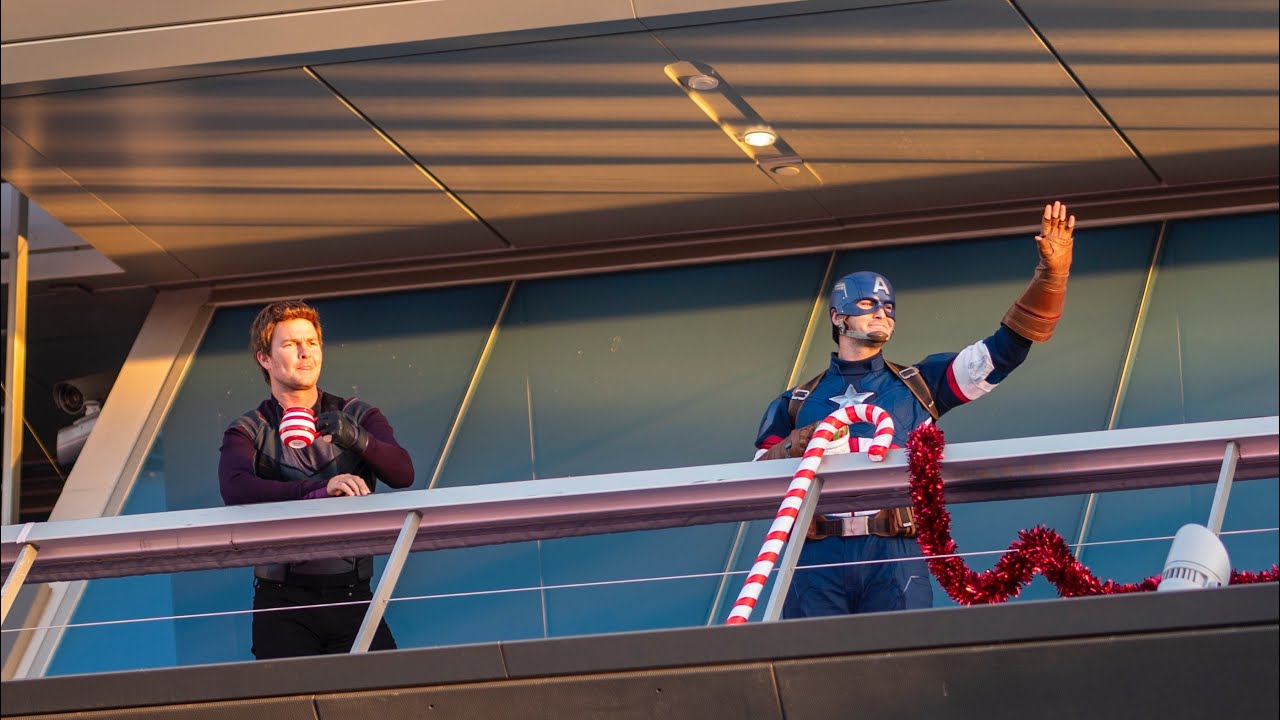 Avengers Assemble: Hawkeye's Holiday Show in Avengers Campus at Disneyland – FULL SHOW! (4K)