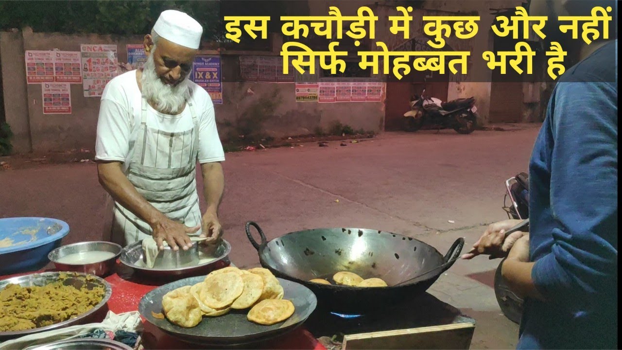 Unique Style Of Making Keema Kachodi | Street Style Keema Kachodi | Aligarh Street Food