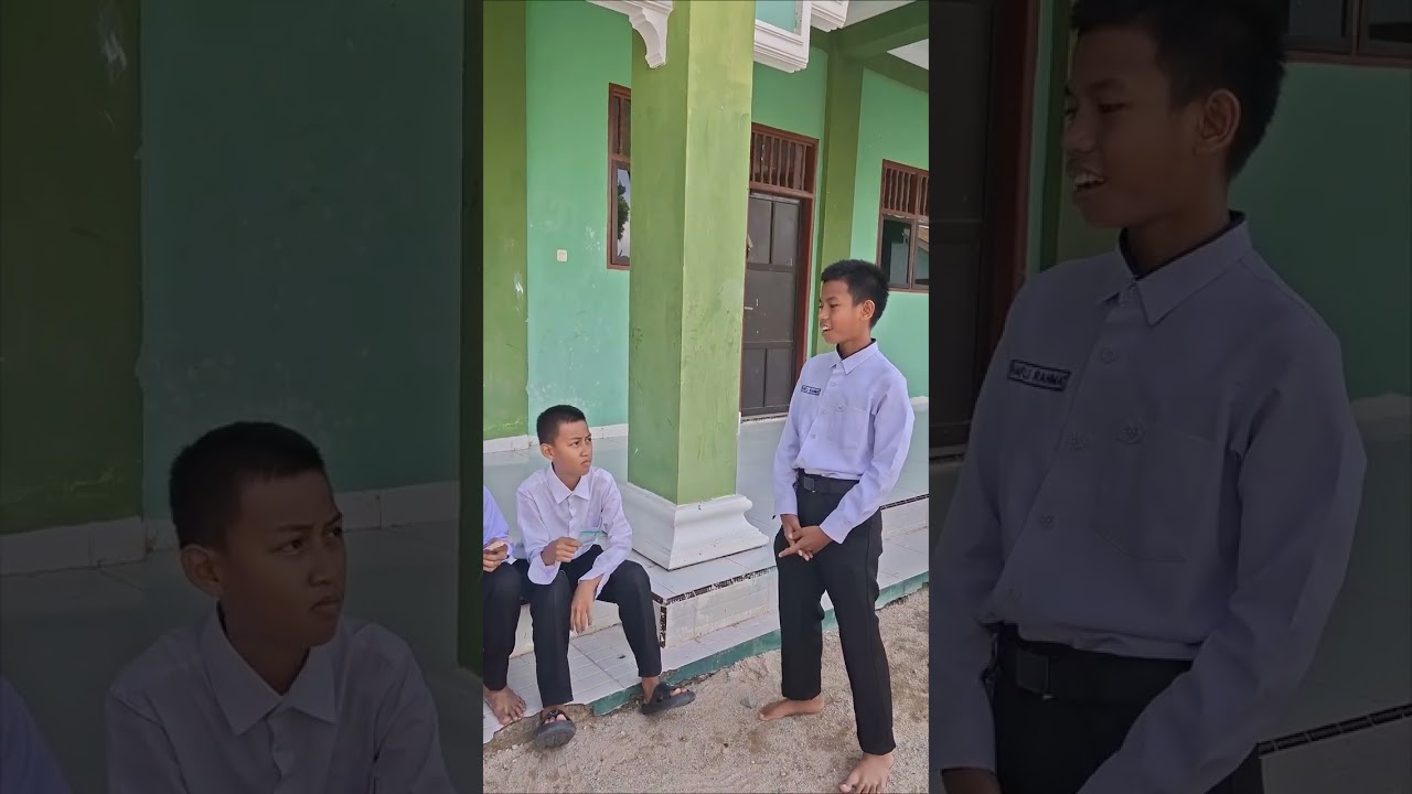 Praktek mengajar nilai nilai pancasila kepada santri di pondok pesantren 