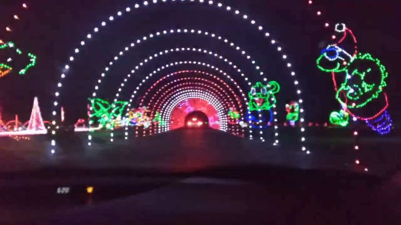Shadrack's Christmas Wonderland in Soaky Mountain Waterpark: Part 1