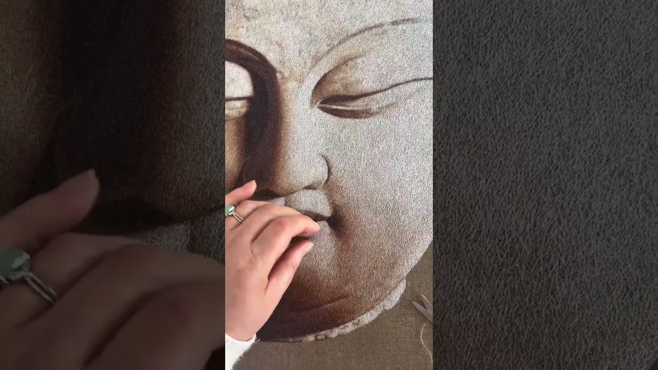 I really thought it was a stone carving at first sight. Who would have thought it was