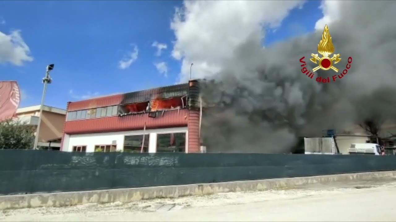 Incendio a Osimo