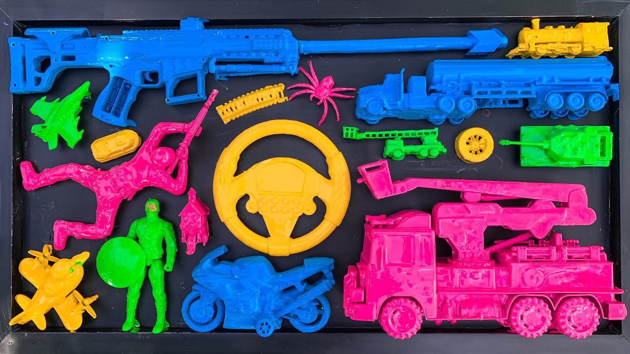 Membersihkan mobil mobilan,truk tangki,motor balap,truk lift,anomali, super hero dan tank baja