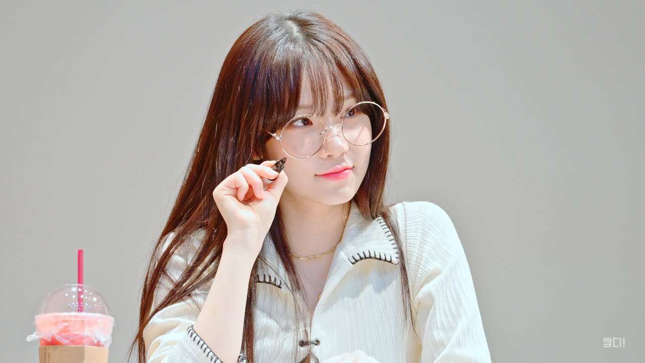 [8K] 221016 트리플에스 (tripleS) 팬사인회 끝나고 김나경 직캠  (대면 팬사인회 2부)(대치2동 주민센터)  #트리플에스 #tripleS