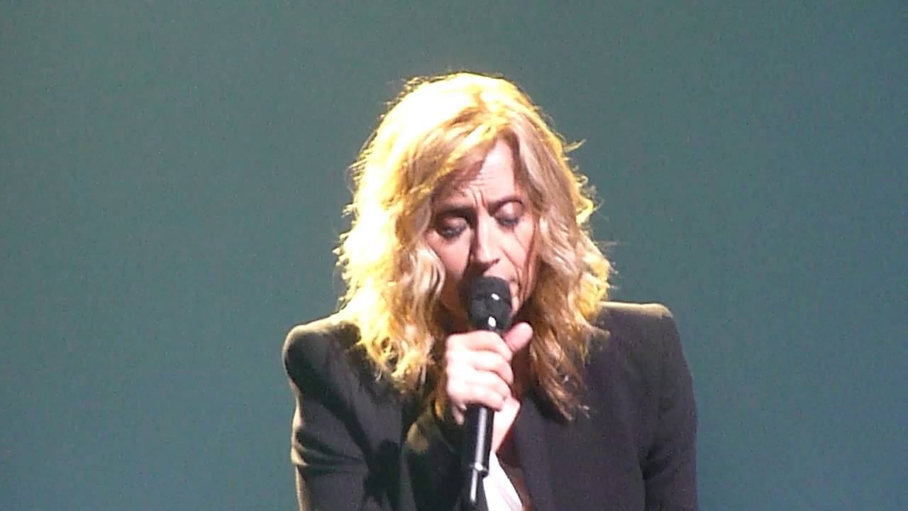 ♥♥Lara Fabian♥♥ L'oubli (tant d'émotion! So masterful!)