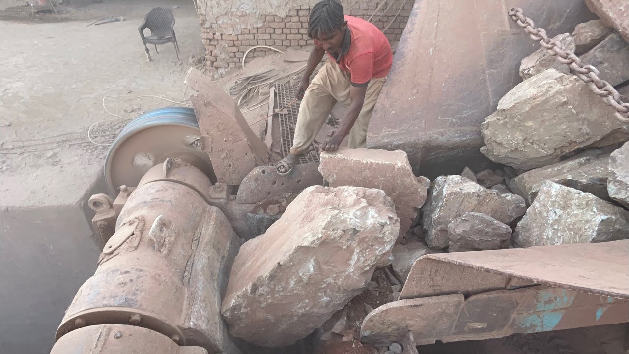 “Big Rock Crusher Machine:A Giant in Action “Big Rock Crushing:A Powerful Process….