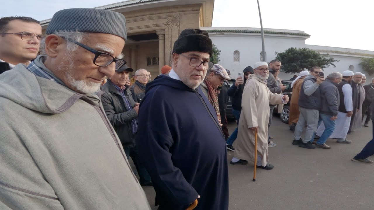 بنكيران وعبد الوهاب الدكالي يشيّعان جثمان الراحل عبد الهادي بلخياط