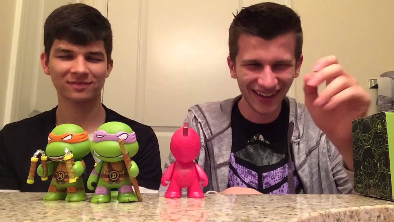 THE BIGGEST BLIND BOX!! (Hilarious Blind Box Unboxing!!)
