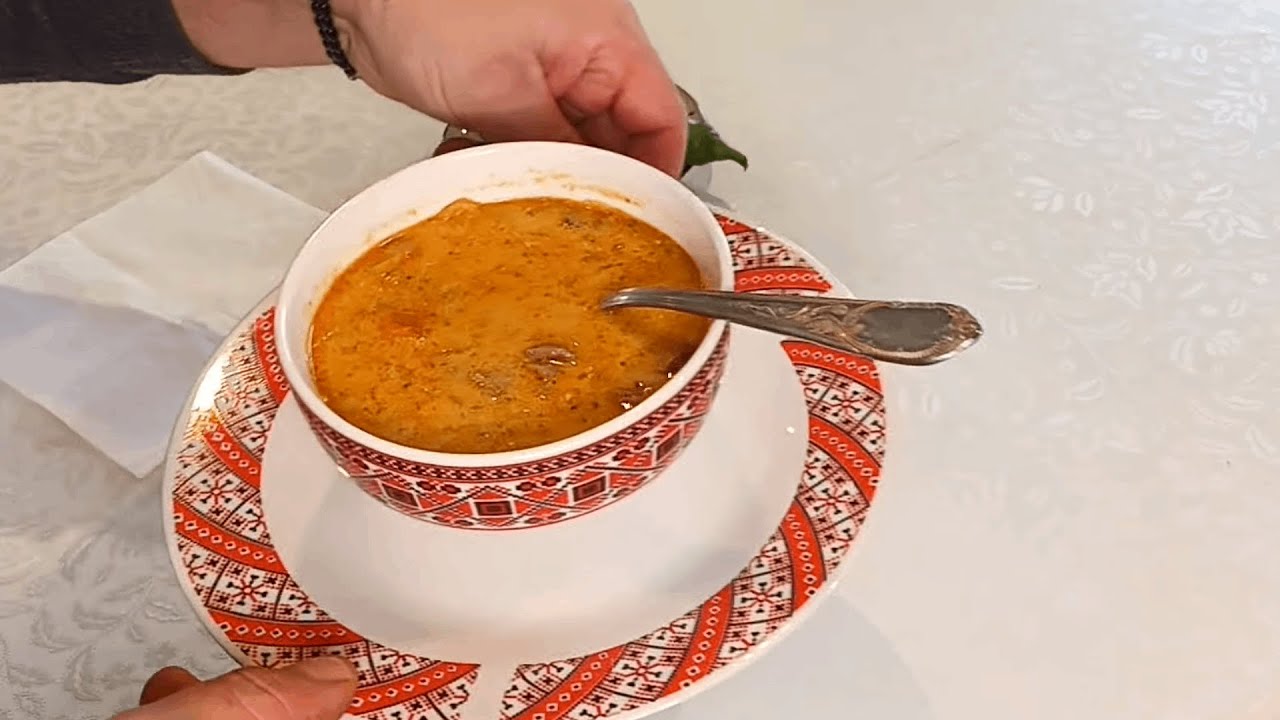 CIORBA DE FASOLE CU VARZA MURATA SI AFUMATURA
