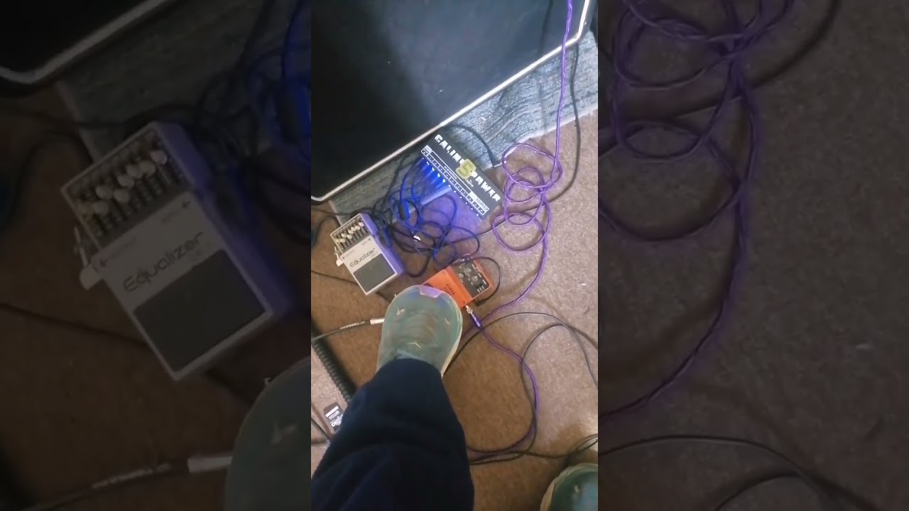 tube amp - volca sample - behringer sf-300