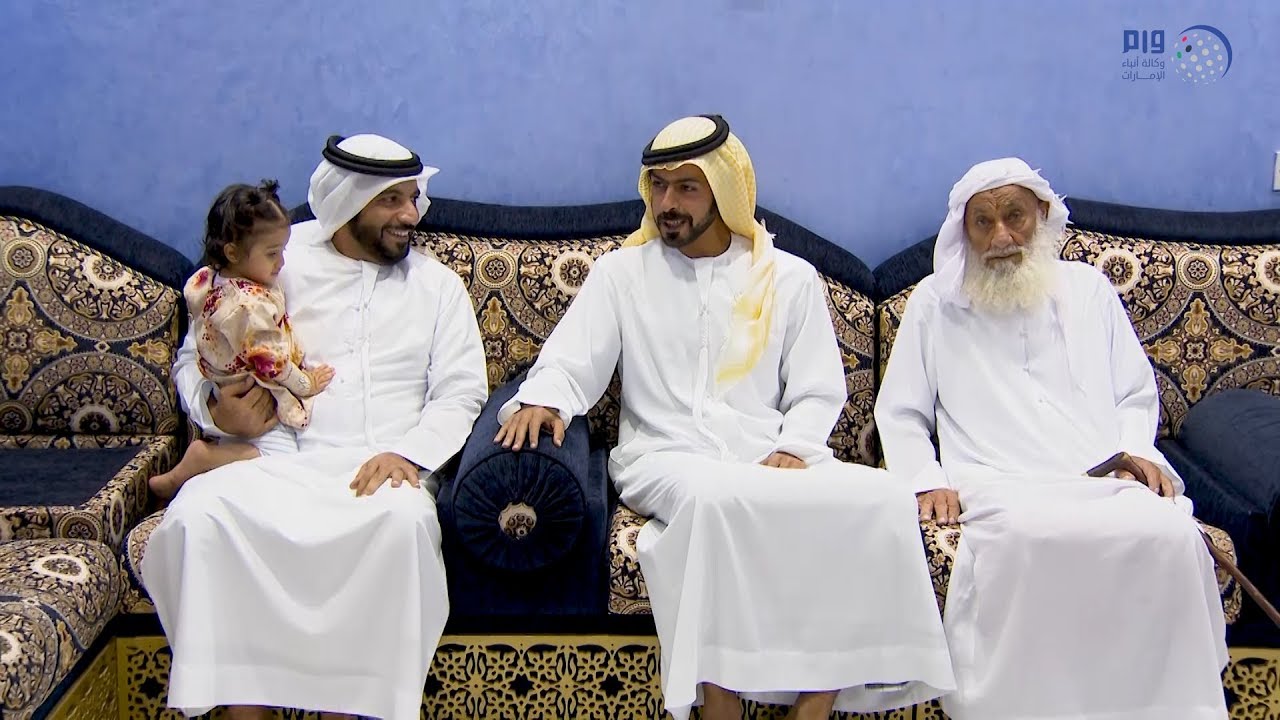 خليفة بن طحنون يزور أسر الشهداء للاطمئنان على أحوالهم