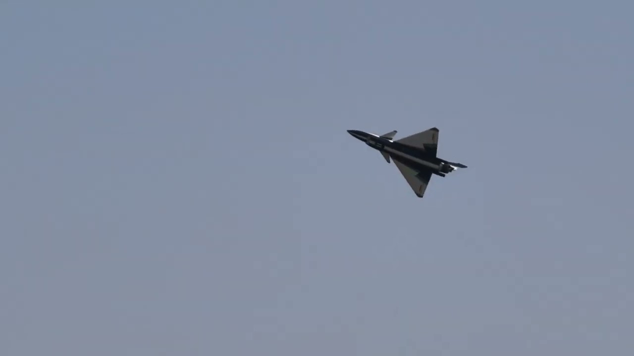 rc jet plane， J10 RC Model test flight