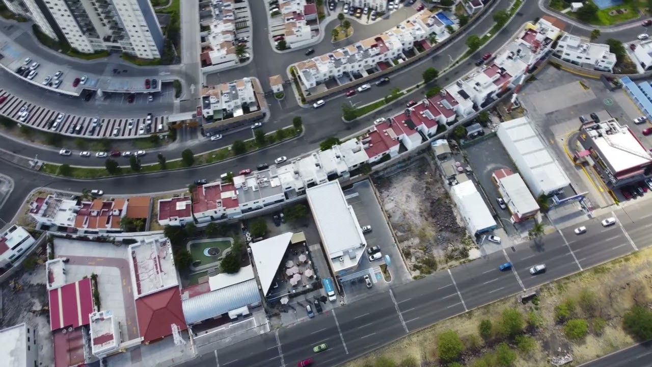 La Pradera y El Refugio y Via Fray Junipero Serra, El Marques, Queretaro, Mayo 2023 Drone