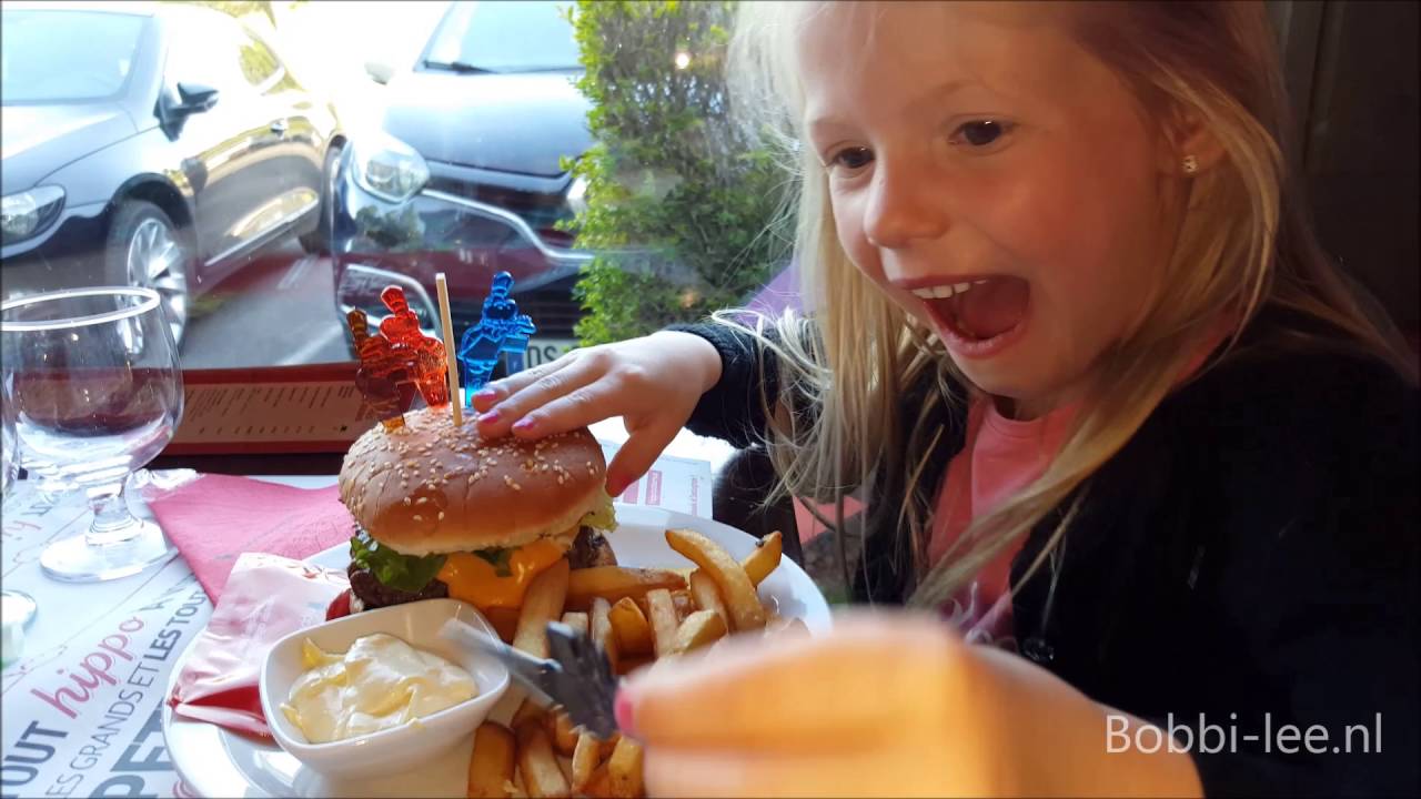 Ja, we gaan naar DisneyLand Parijs en vandaag vertrekken we. Ik heb er zin in. #606-A