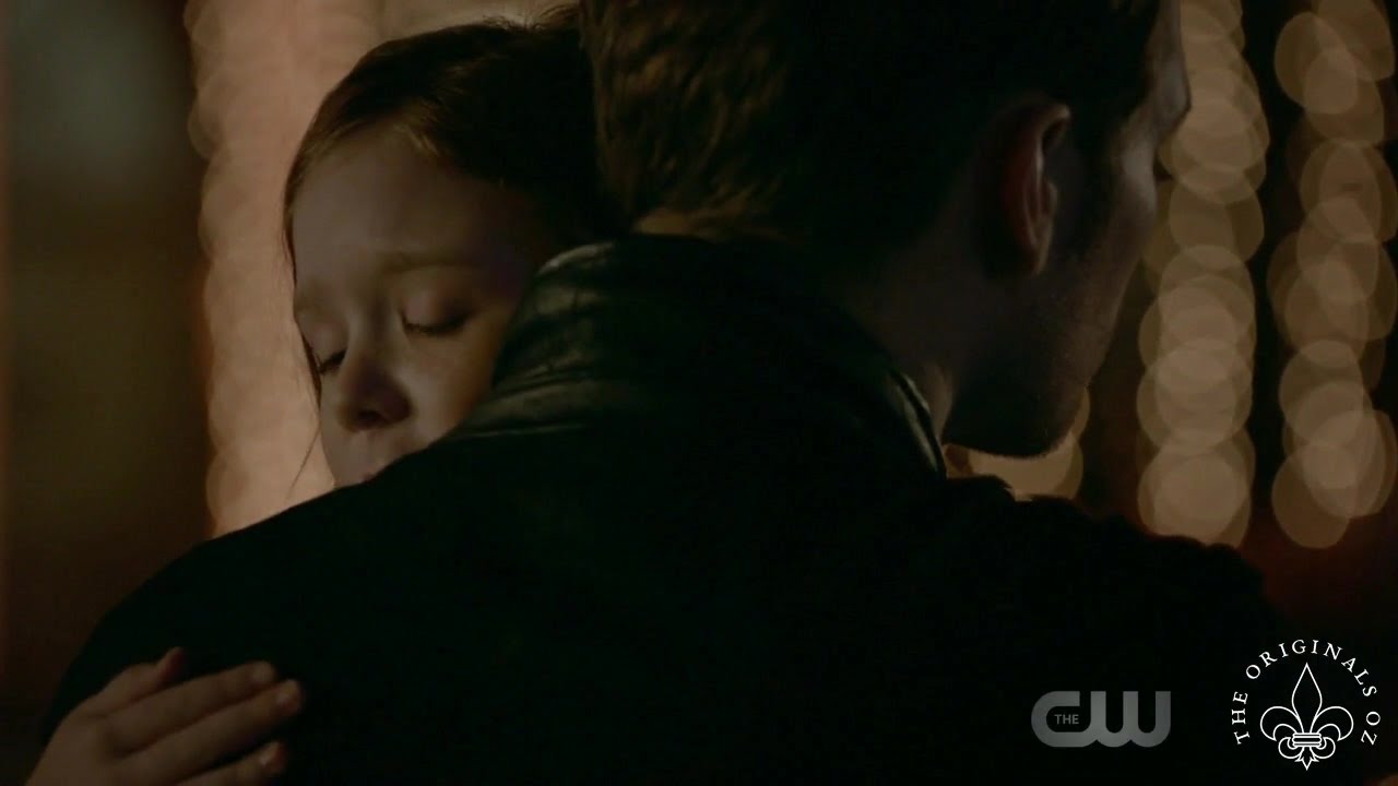 The Originals 4x07 Klaus finds Hope with Marcel. Klaus & Hope hug