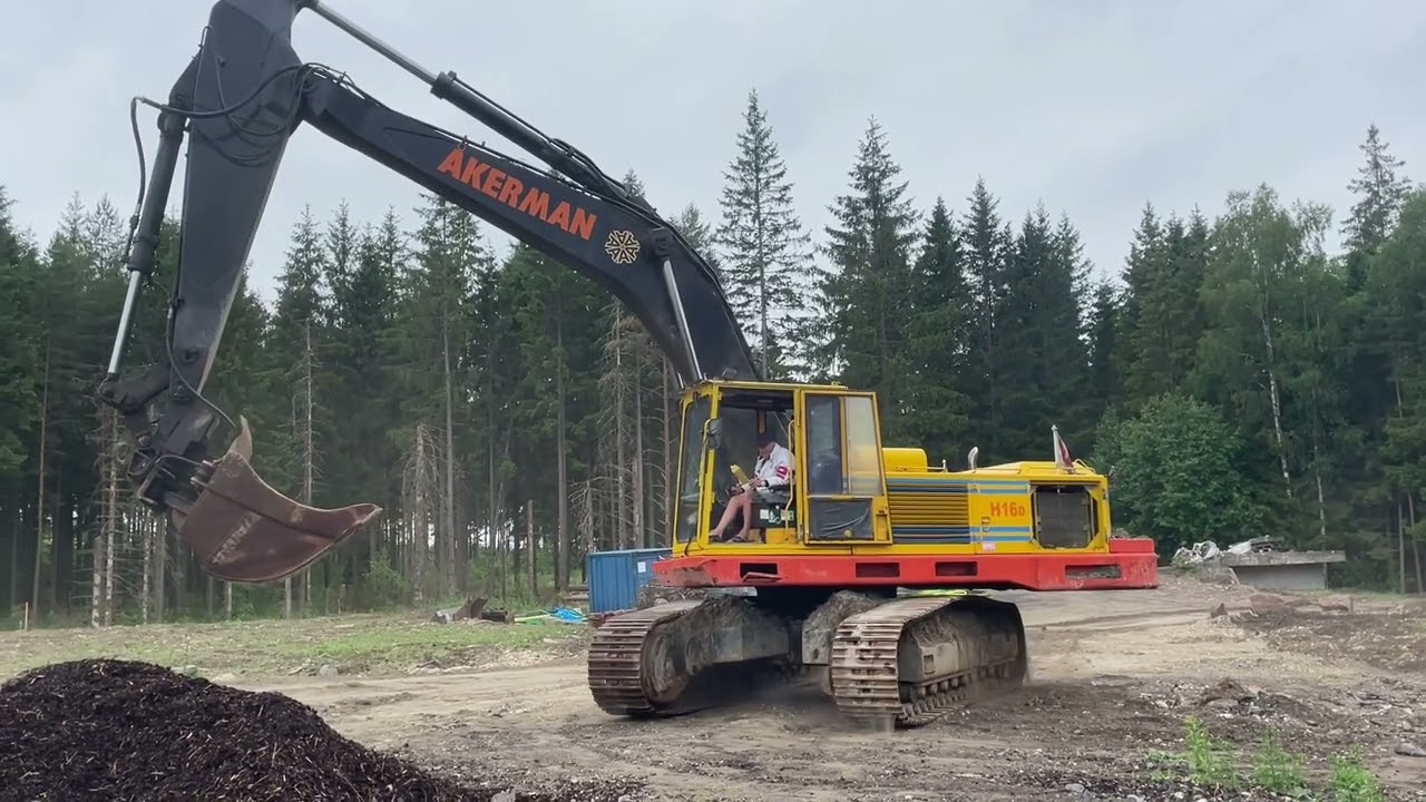 Köp Grävmaskin Åkerman H16D på Klaravik
