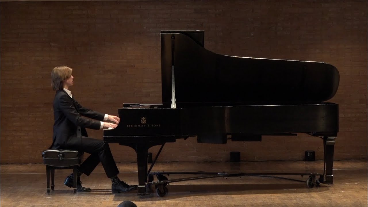 Mussorgsky Pictures at an Exhibition [Live]
