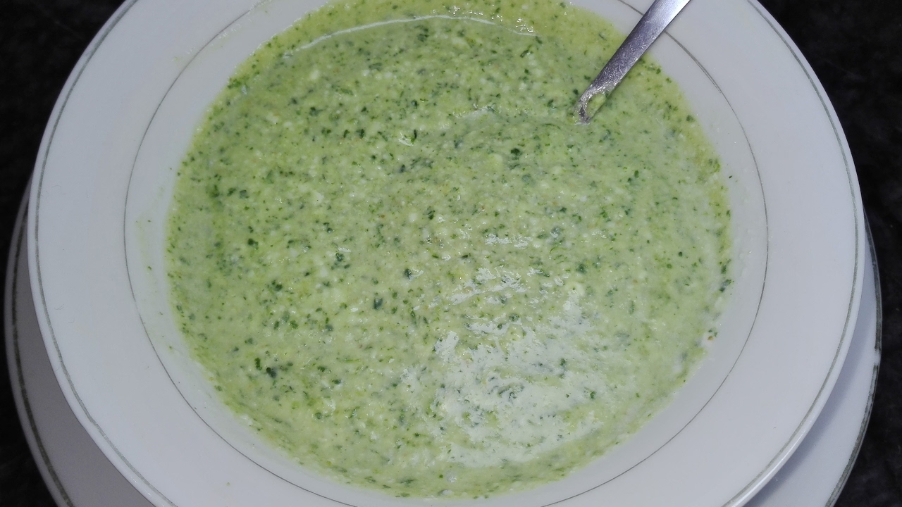 SPICY GREEN HERRI CHUTNEY RECIPE AAMNA'S KITCHEN TRADITIONAL FOOD RECIPE