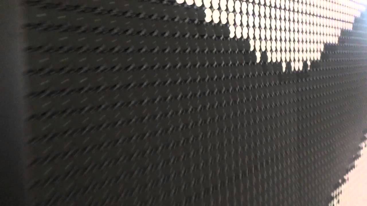 CES 2016: Flip-dot display