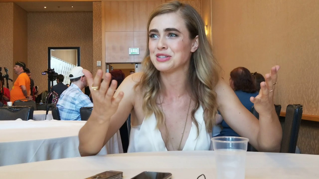 Melissa Roxburgh 