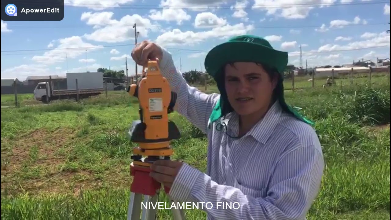 Levantamento Topográfico - Teodolito