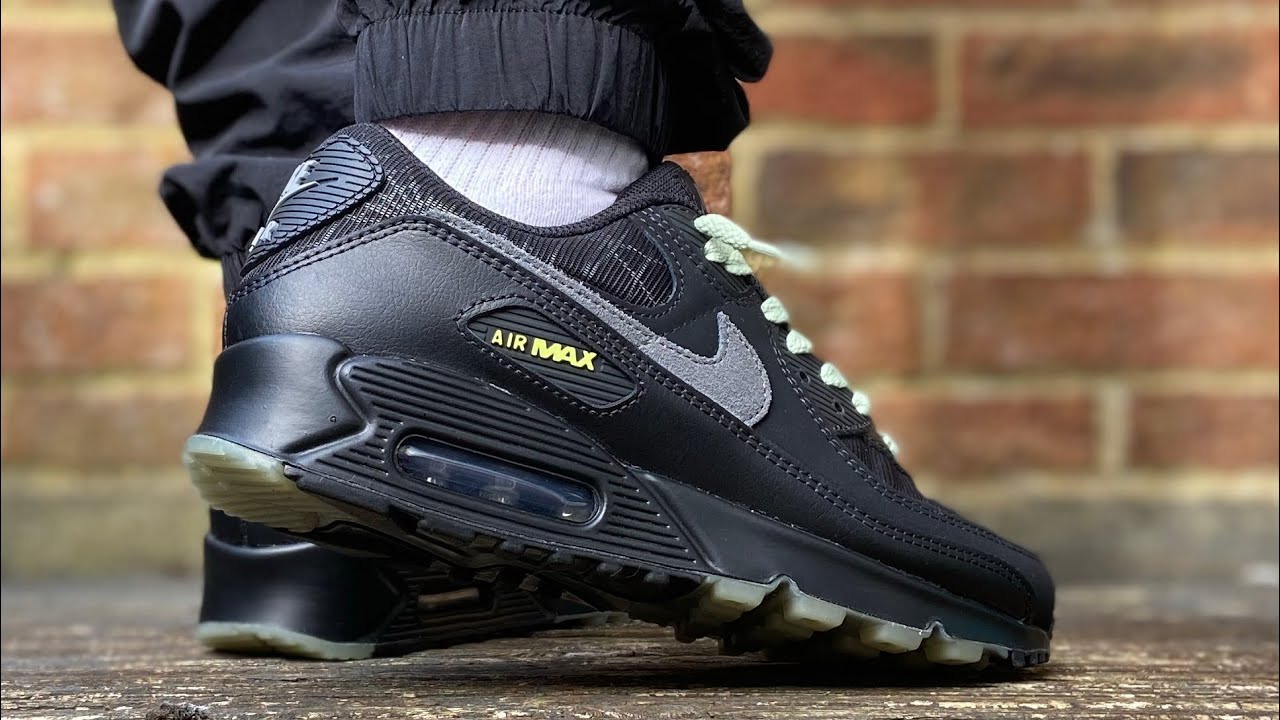 SPOOKY! NIKE AIR MAX 90 SPIDERWEB On Feet Review
