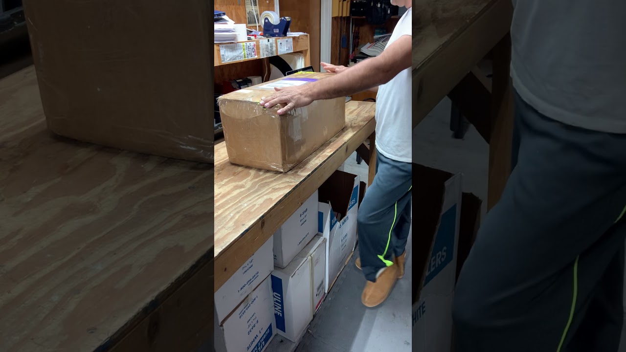 Boport stage 3 ported 2.3L Ford sohc head unboxing
