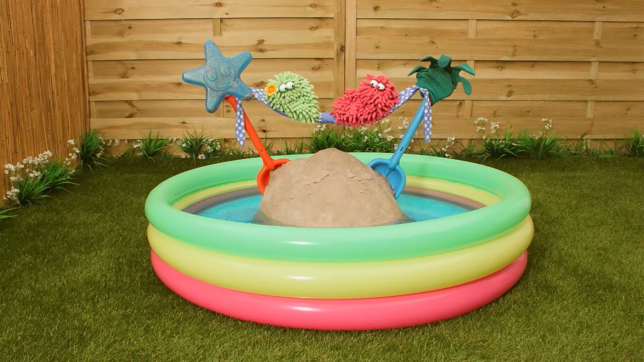 Dusty & Mop - 25 - paddling pool island