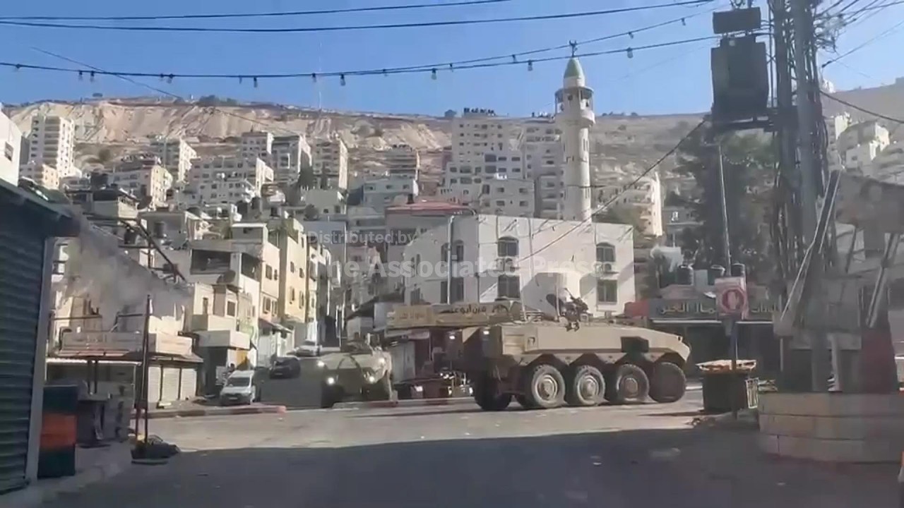 Israeli military raids Palestinian refugee camp in West Bank