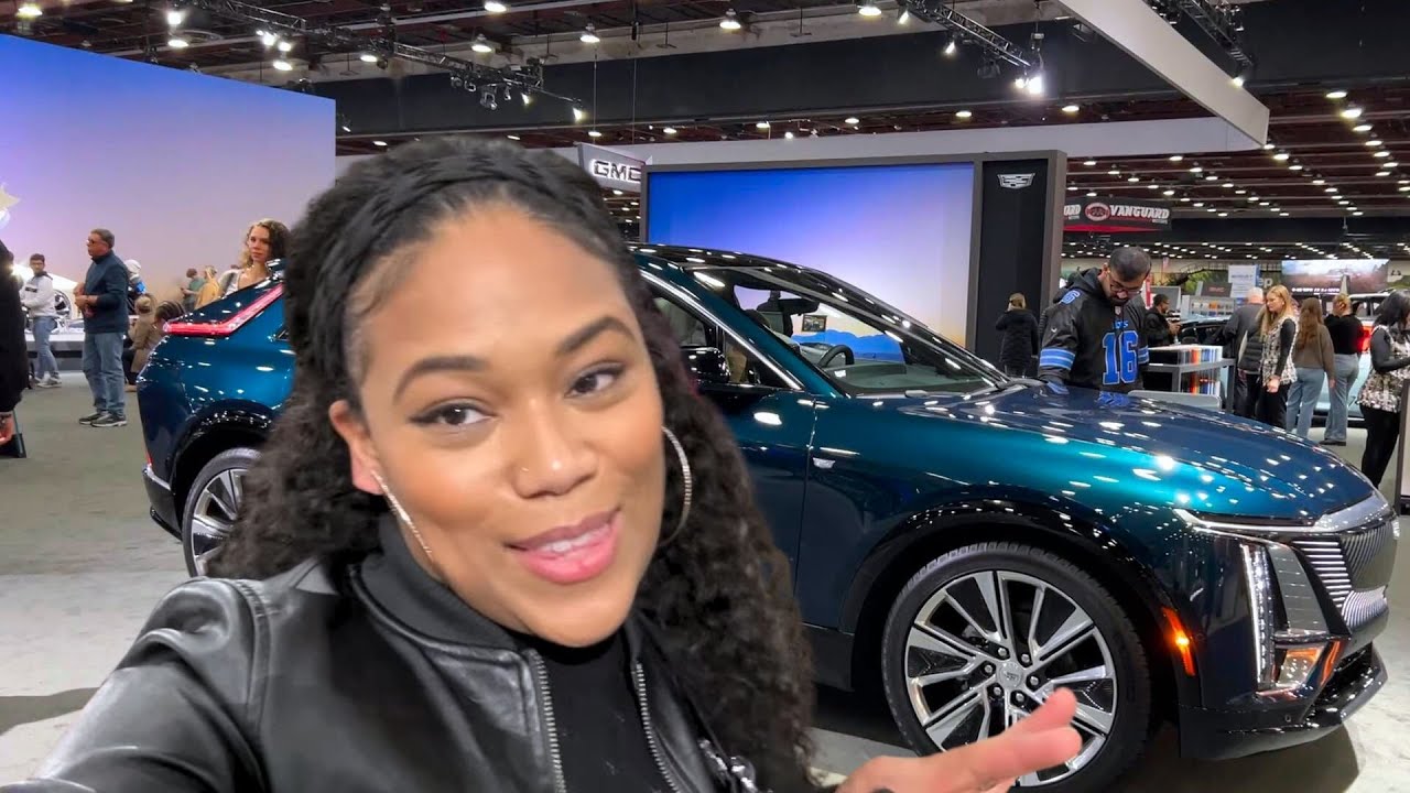 DETROIT AUTOSHOW WITH THE FAMILY | FUN FAMILY OUTING