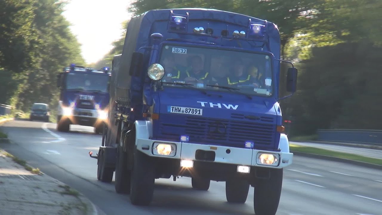 Gesamtes THW Bochum auf Alarmfahrt zur Großübung mit Dauerhorn + Krad Polizei Bochum