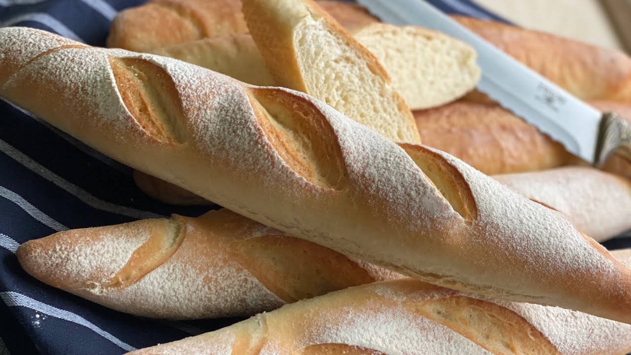 خبزة الباقيت احلى خبز فى البيت